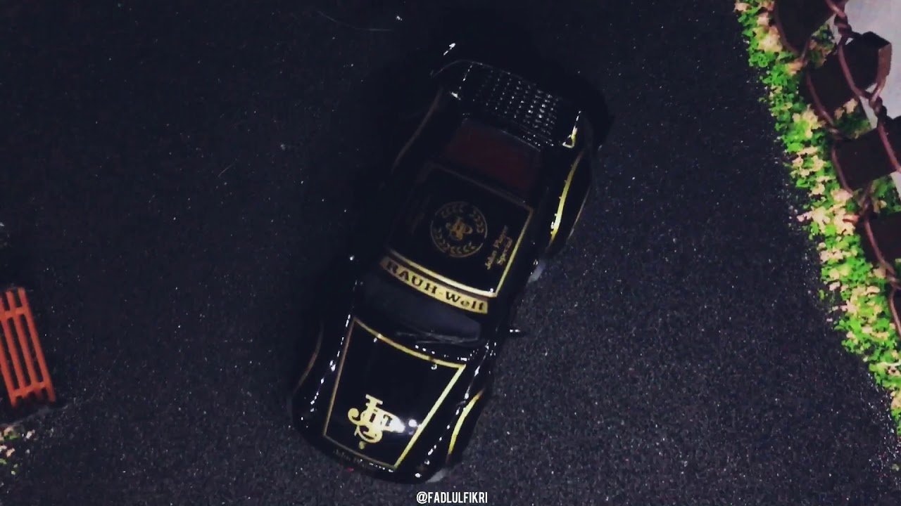 PGM 1/64 - Porsche 993 RWB (JPS)