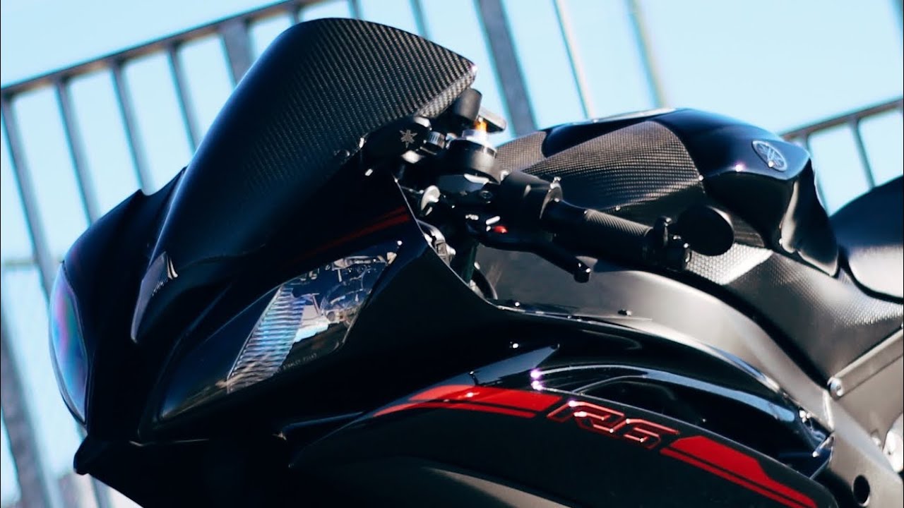 YAMAHA R6 CARBON FIBER TANK COVER INSTALL