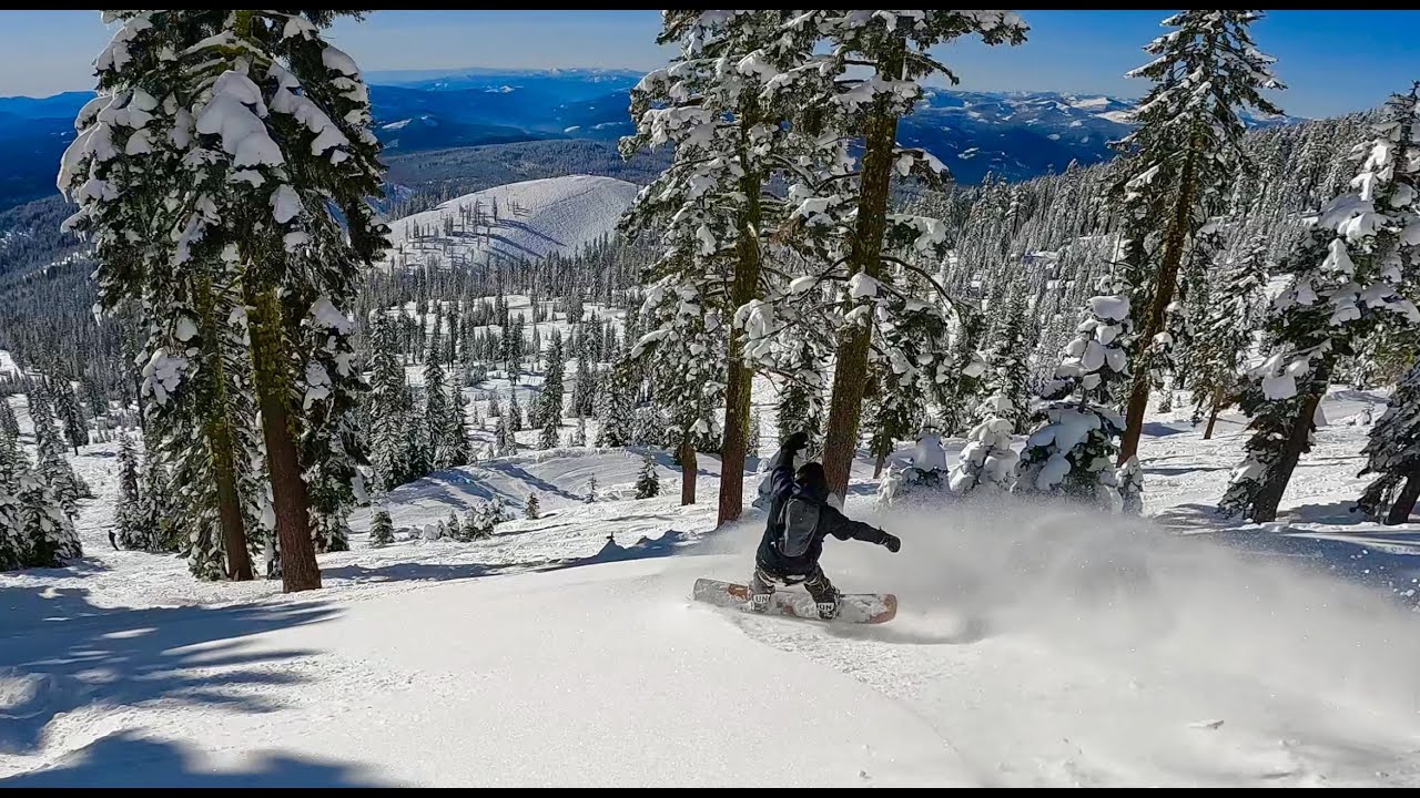 FIRST PARK DAY OF THE SEASON!! MOUNT SHASTA SKI PARK SNOWBOARDING