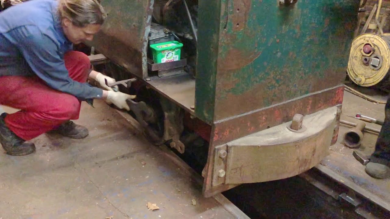 DIEMA DS12 Radmuttern lösen Feldbahn