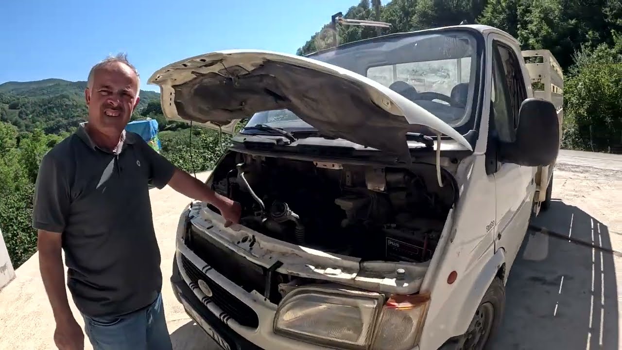 Ford Transit 190P Kamyonet Yolda Kalmış &Ccedil;alışmıyor &Ccedil;ekme D&uuml;kkana Getirdiler