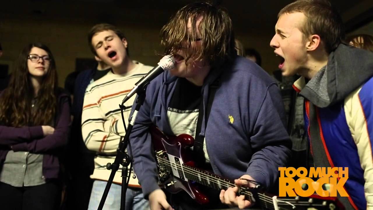 Two Knights - A Dime is a Titan (live)