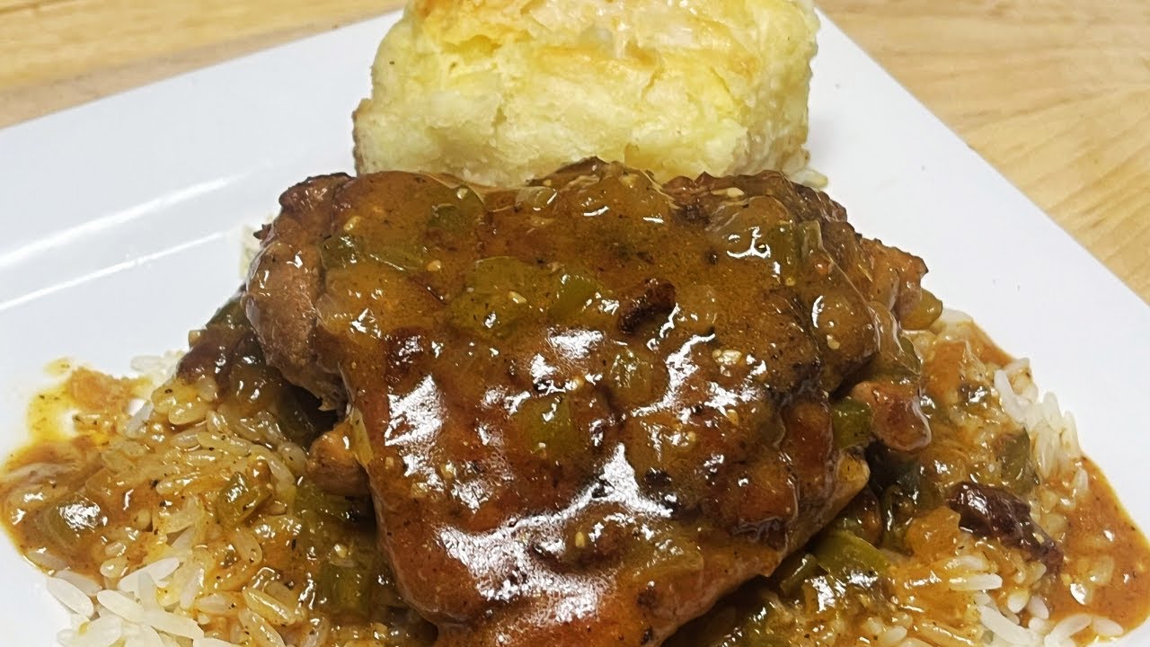 Easy One Pot Smothered Chicken 🍲 | Tender, Juicy & Packed with Flavor!