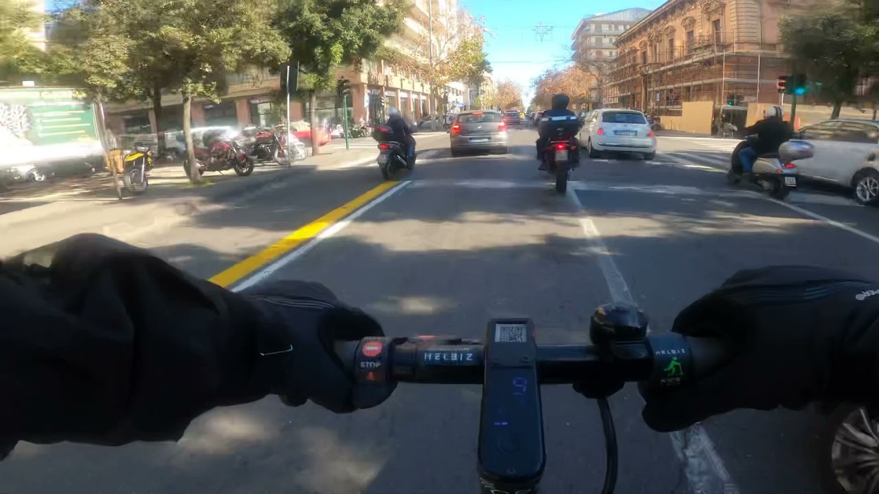 Noleggio il monopattino #Helbiz a #Catania #4k