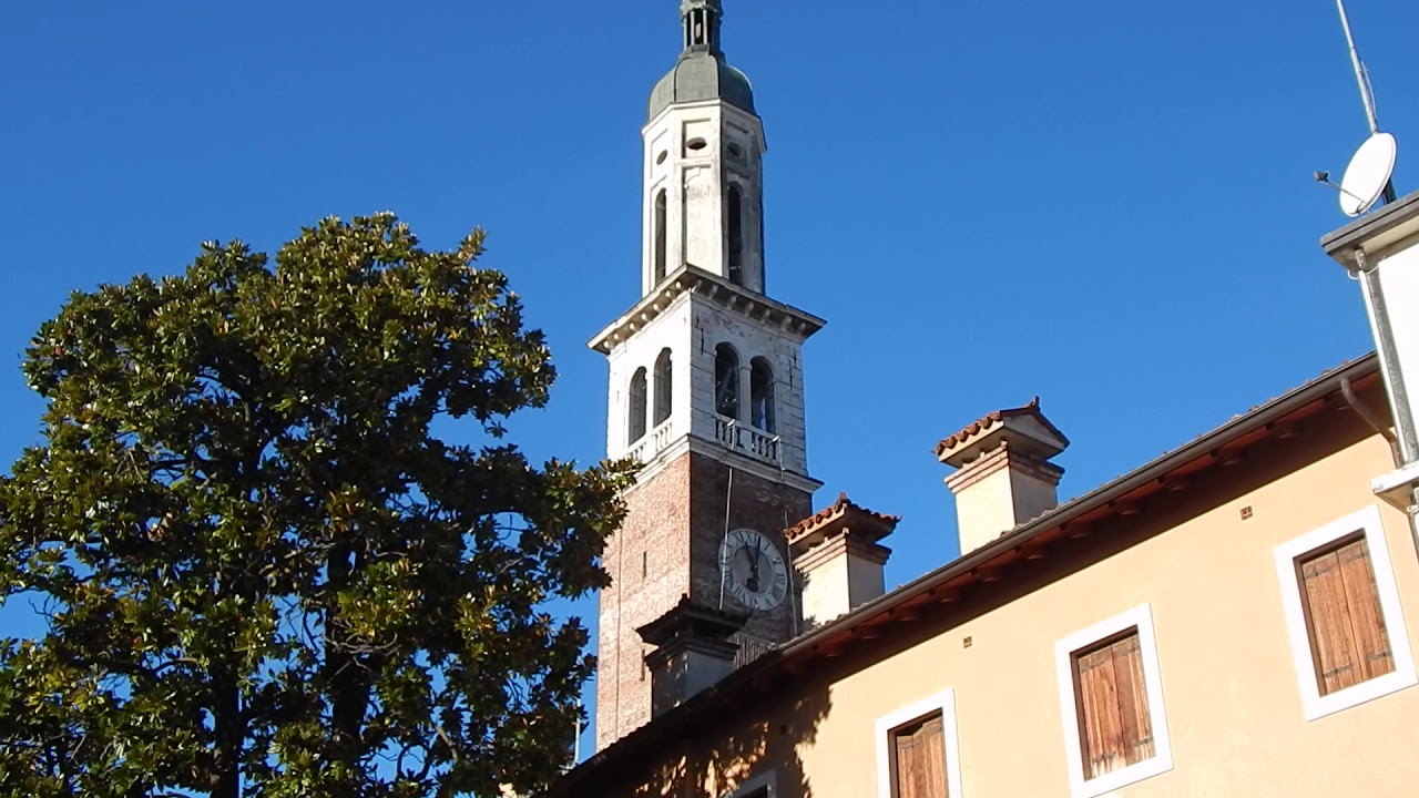 Campane di Thiene (VI), Duomo. Distesa delle 4 maggiori per la Messa festiva del 13/12. BUON NATALE!