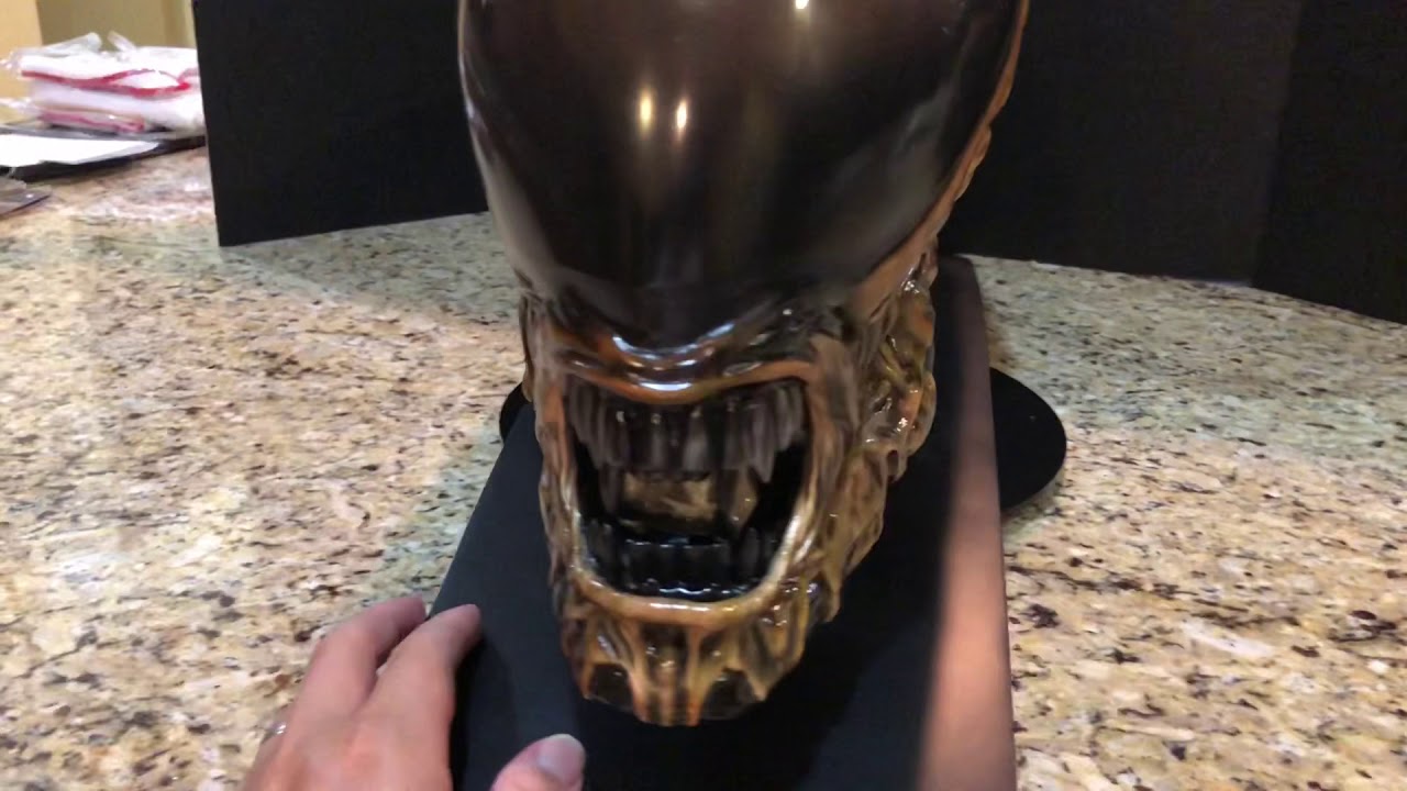 Coolprops Alien Dog 1:1 lifesize Head Alien 3