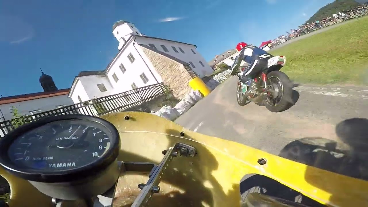 Branna 2023 classic street race Yamaha RD250