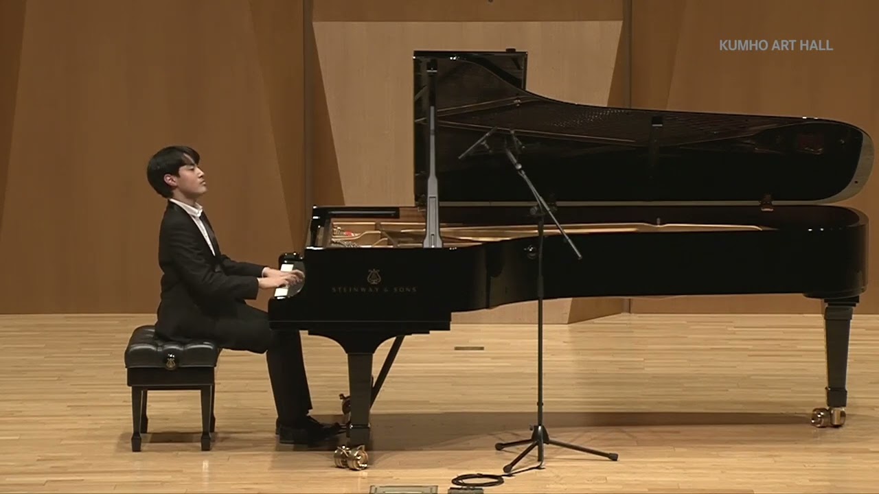 Haydn Piano Sonata in E-flat Major Hob.XVI:52 (14yo)