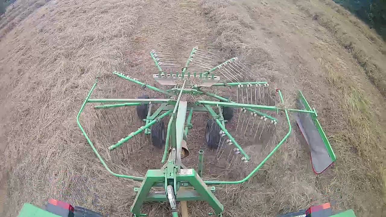 John Deere 3130 mit Stoll Schwader
