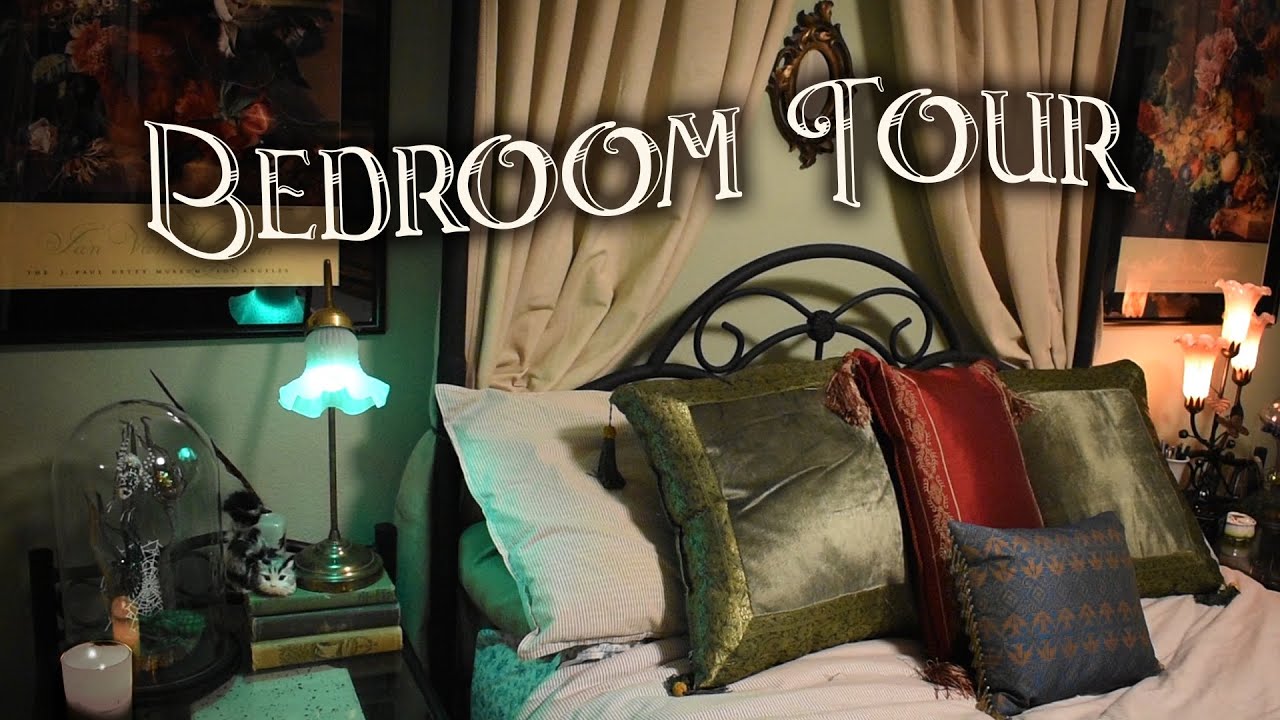 Vintage Devotee's Bedroom Tour // It's a Closet With a Bed?