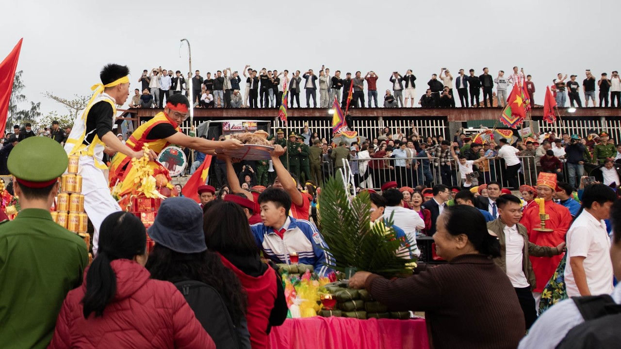 Linh thiêng Lễ hội Đền Cờn 2026