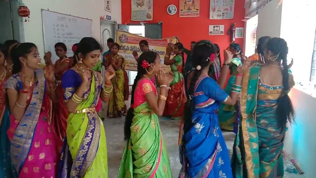 GURUKRUPAVOCATIONALJUNIORCOLLEGE BHAINSA ,BATHUKAMMA CELEBRATIONS.
