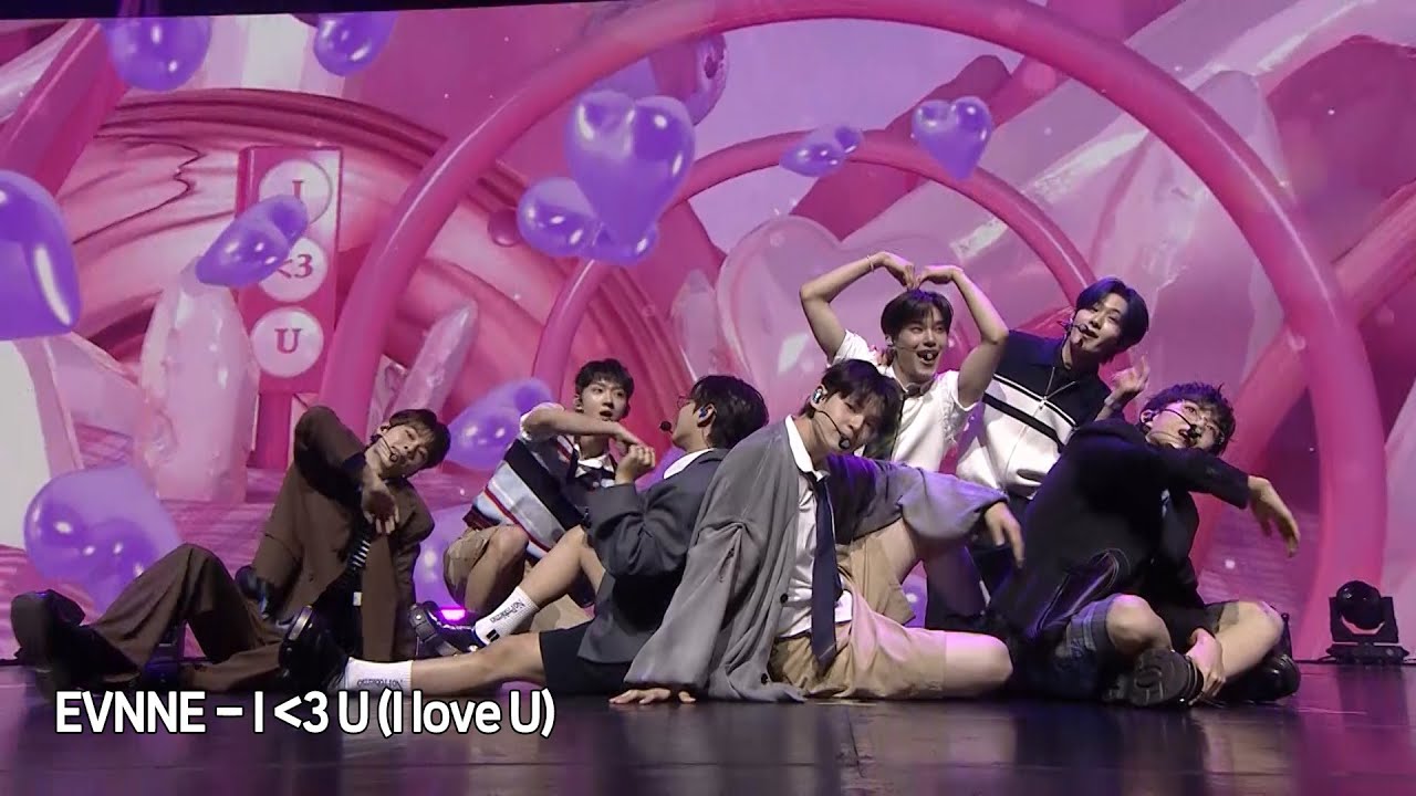 ‘I love U’ @EVNNE ‘RIDE or DIE’ SHOWCASE