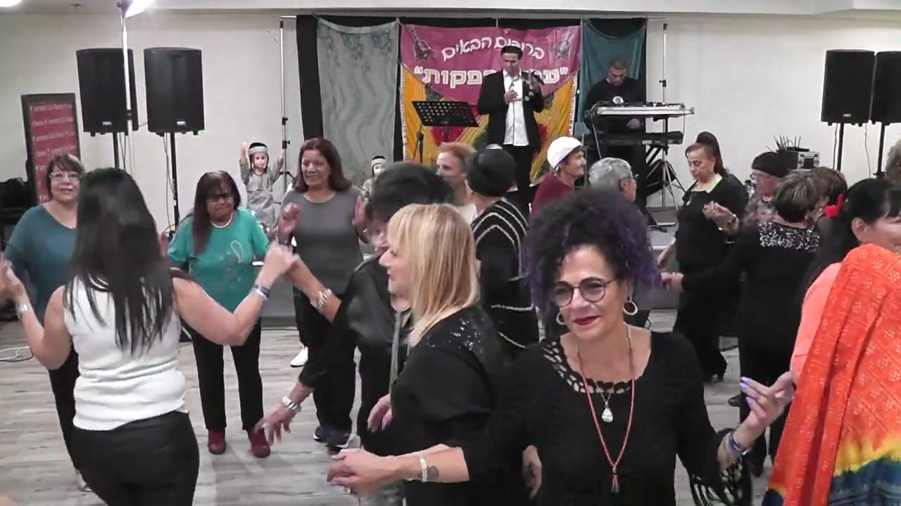 ציון גולן בהופעה בפסטיבל תימני ים תיכוני דצמבר 2022
