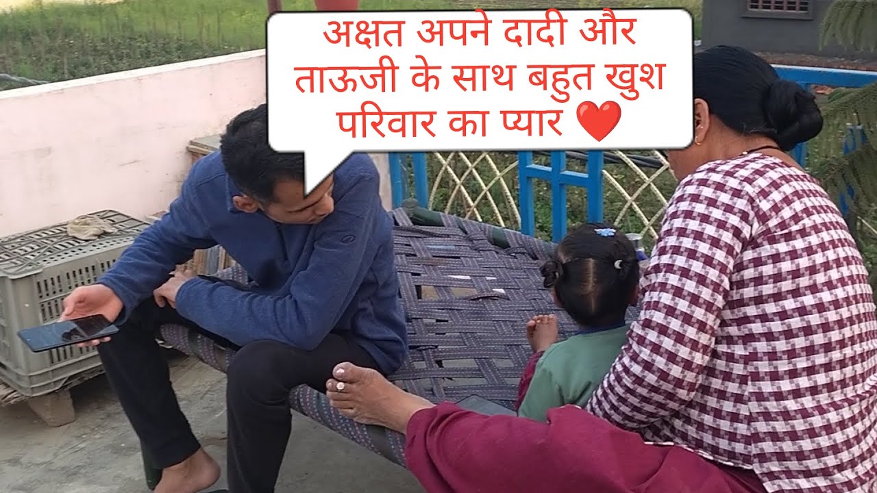 बहुत समय बाद बनाया नाश्ते में घर के टमाटर की चटनी और मंडुवे की आटे की रोटी 😋जेठ जी खुश हुये नाश्ता 🥰