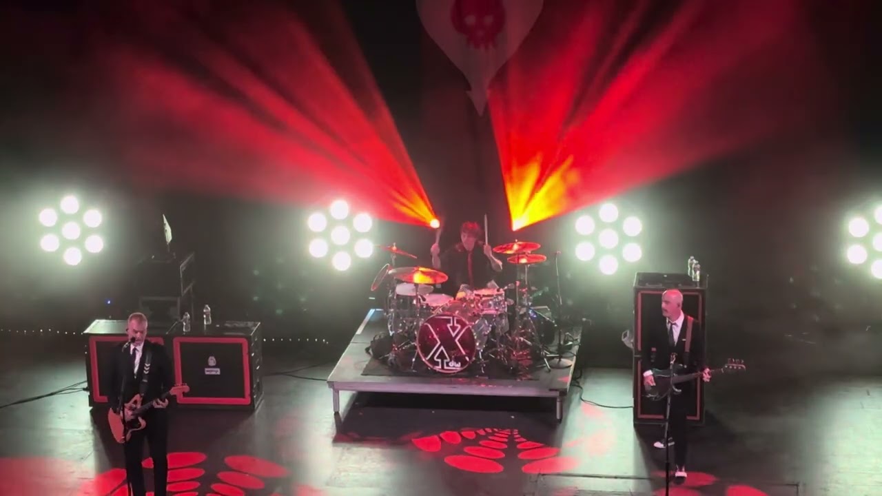 Alkaline Trio “Mr. chainsaw” live 9/11/24