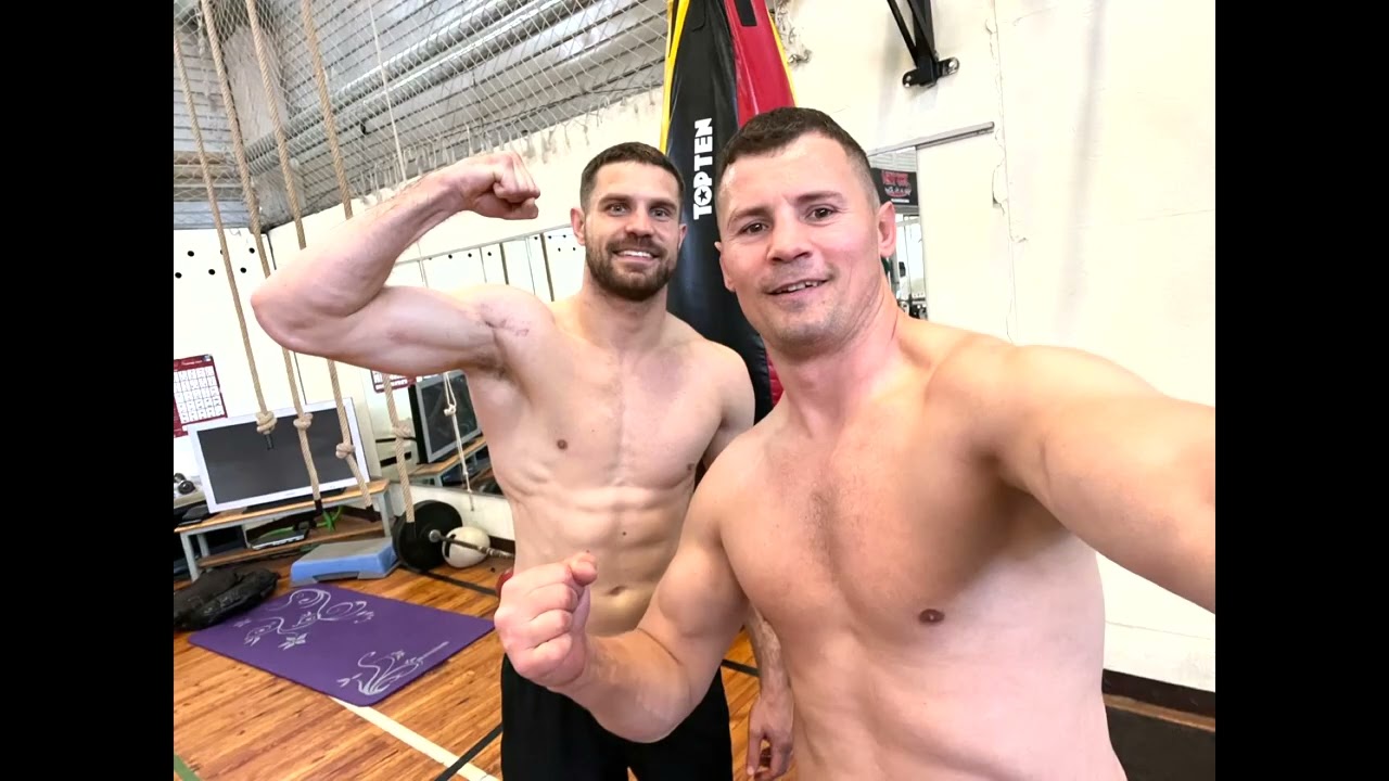 Boxen Roman Fress vs. Armend Xhoxhaj Kampf in Magdeburg 14 Mai 2022