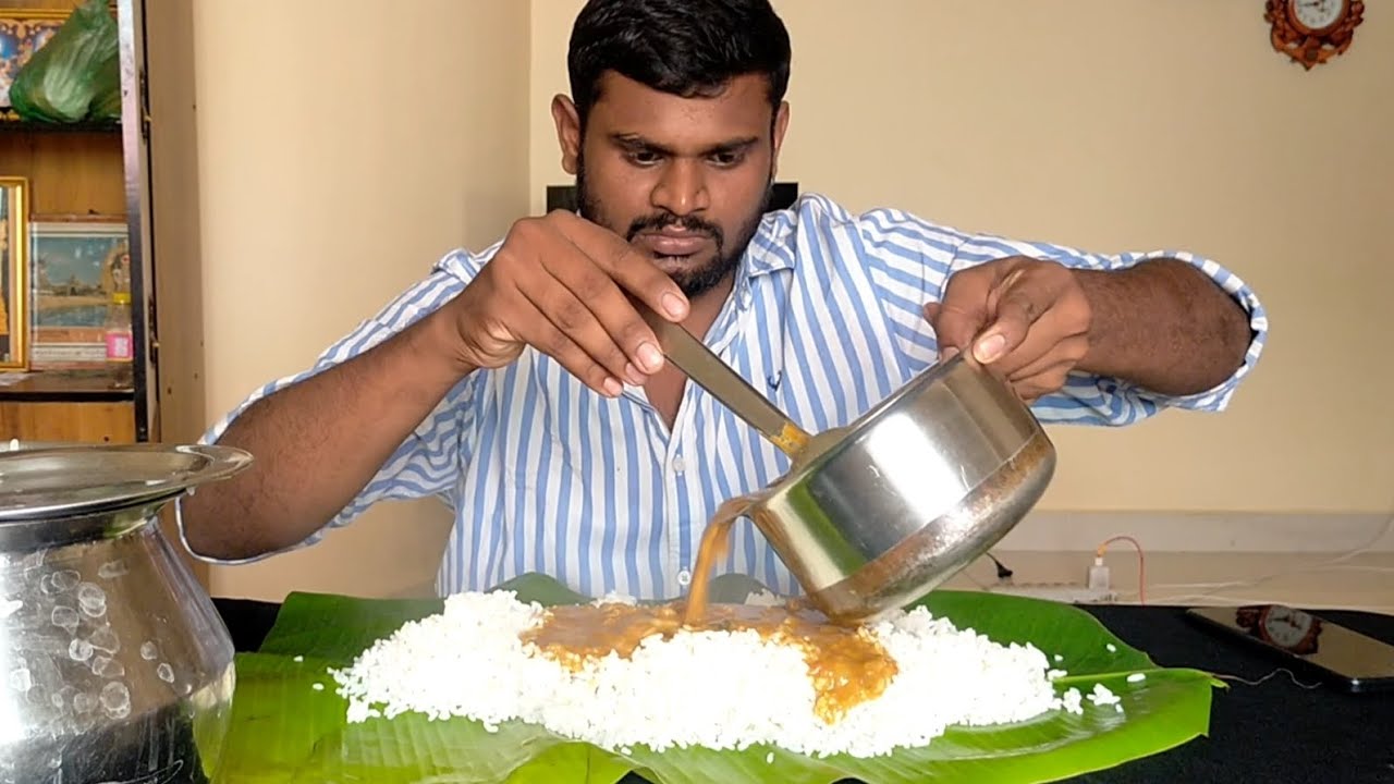 💥💢 #எலும்புக்குழம்பு 👍🏻😇🤤#pandithurai#eatingshow #suvaiyaithedi #foodie #foodshow #mukbang #chithra 