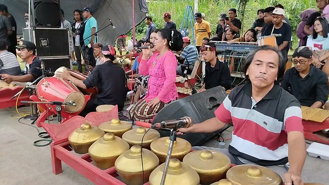GENDING TARI BATA RUBUH EBEG ARUM TURONGGO LARAS 