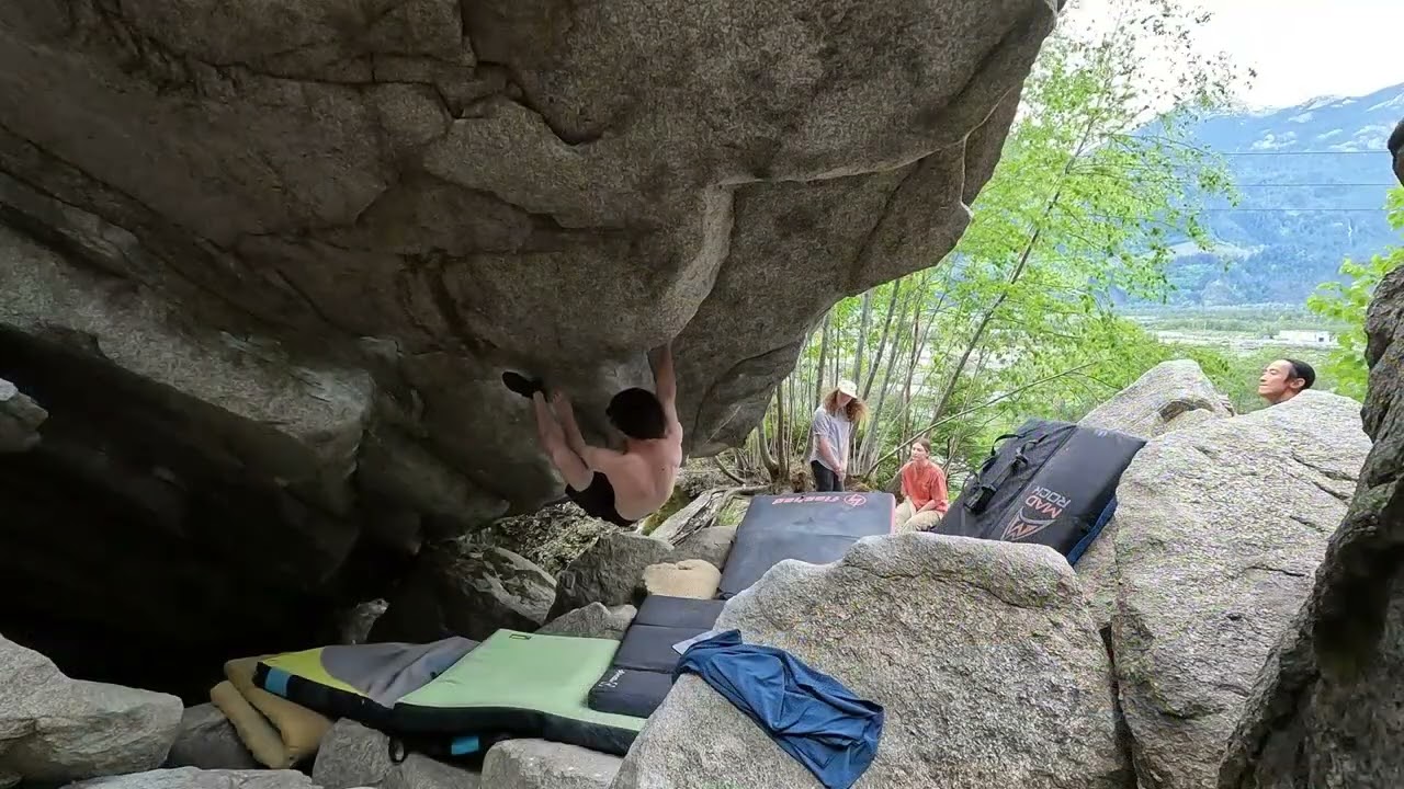 BLACK HOLE V11 - Squamish