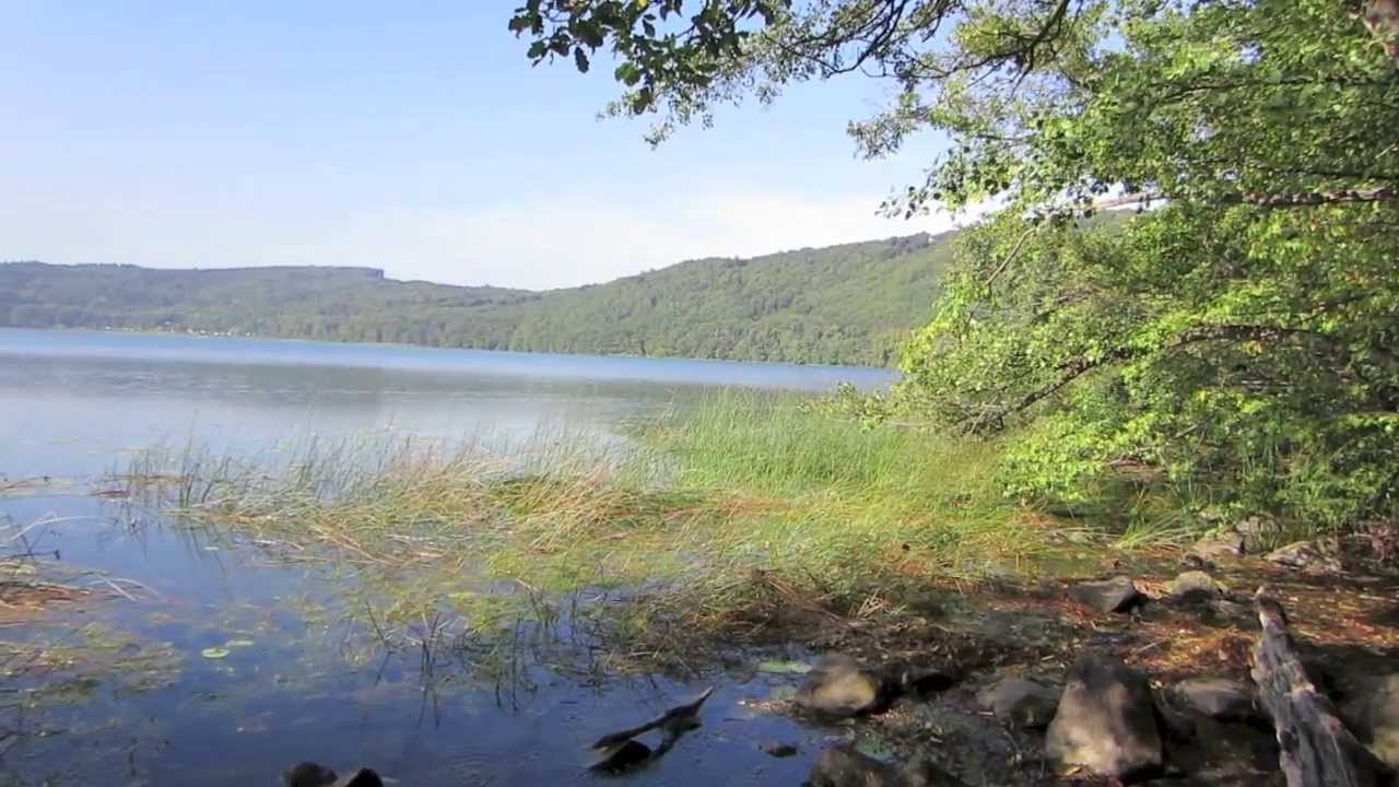 De Laacher See in de Vulkaan Eifel - Eifel Info TV