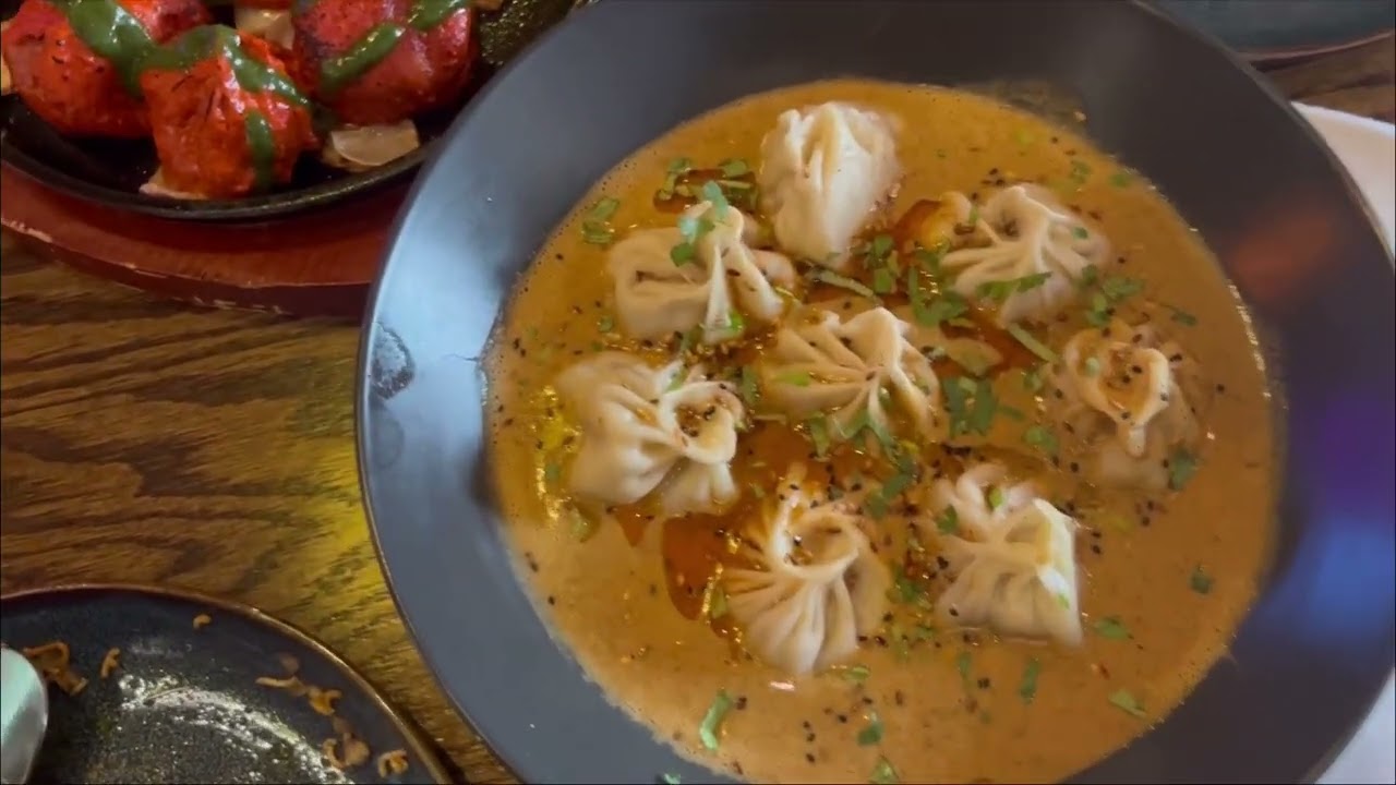 Best Momos in Toronto || Toronto must try | Tibetan Vlogger |