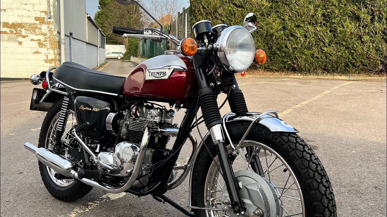 1972 Triumph T100R Daytona 500cc Start Up ( WON by Michael Y. from Horley )