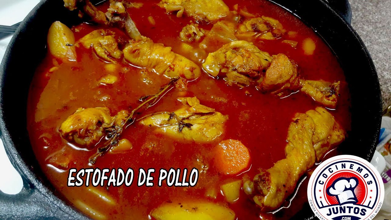 Estofado o guisado de pollo con muchas  verduras