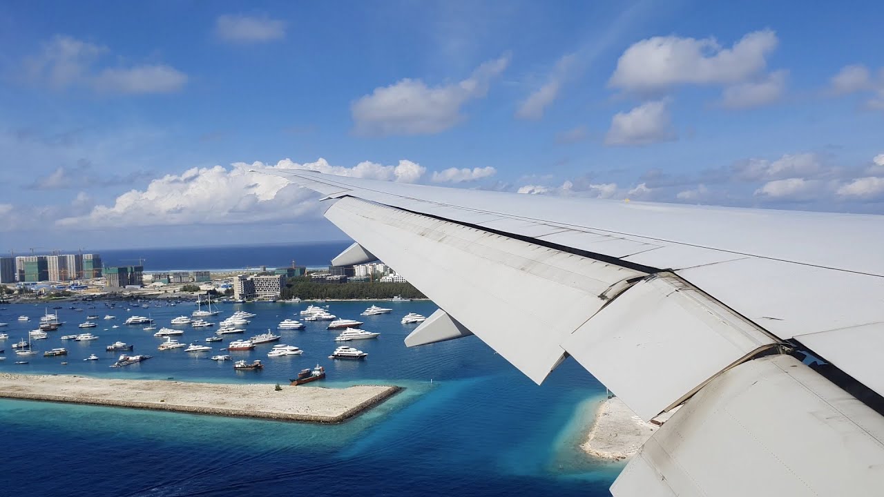 Emirates Boeing 777 Landing In Maldives
