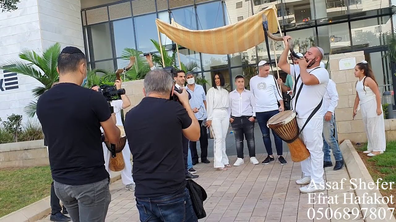 תהלוכה עם שופרות מתופפים לבר מצווה | עליה לתורה מצומצמת - תפיל פייטן לבר מצווה אלוף