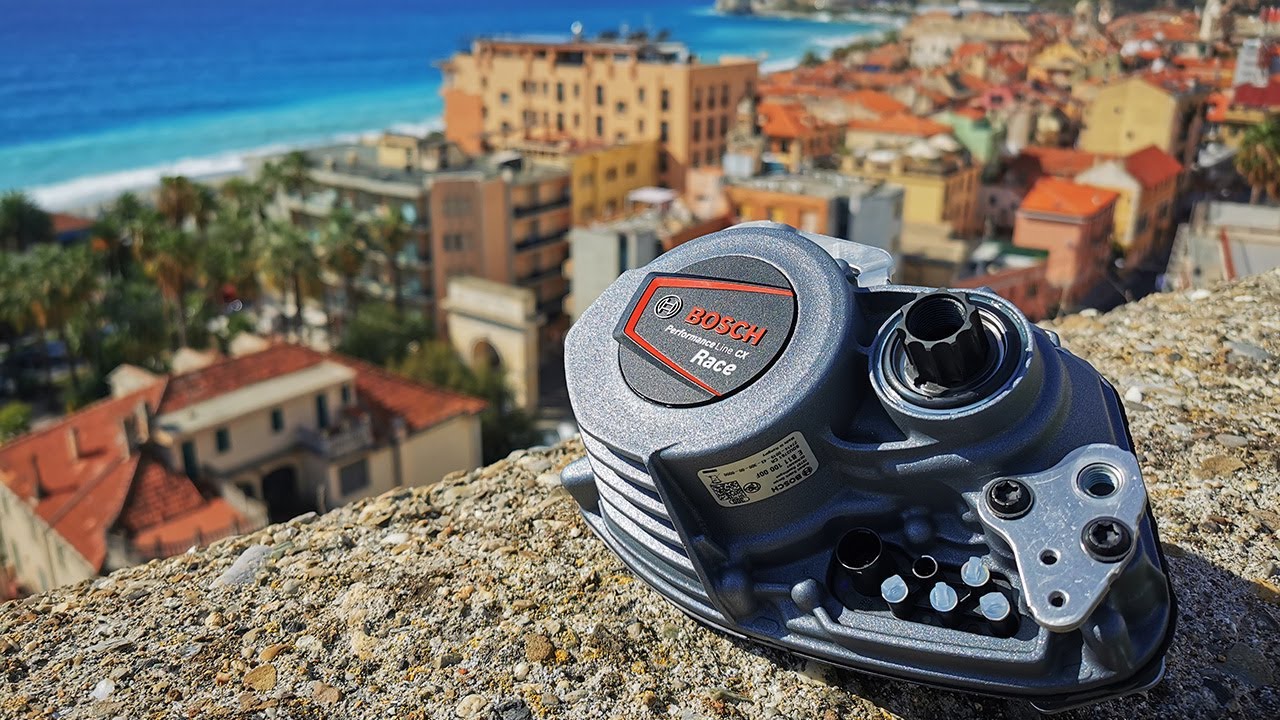Bosch Performance LIne CX Race: prime impressioni