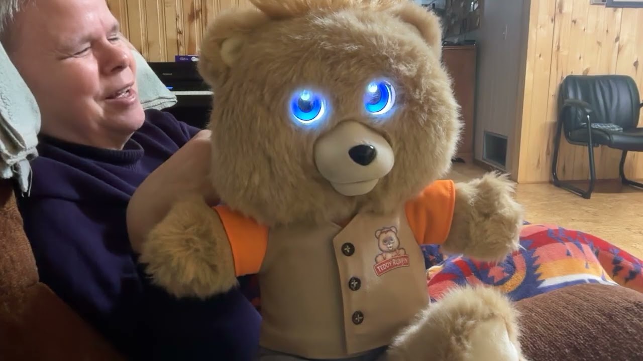 Demo Teddy Ruxpin 2017
