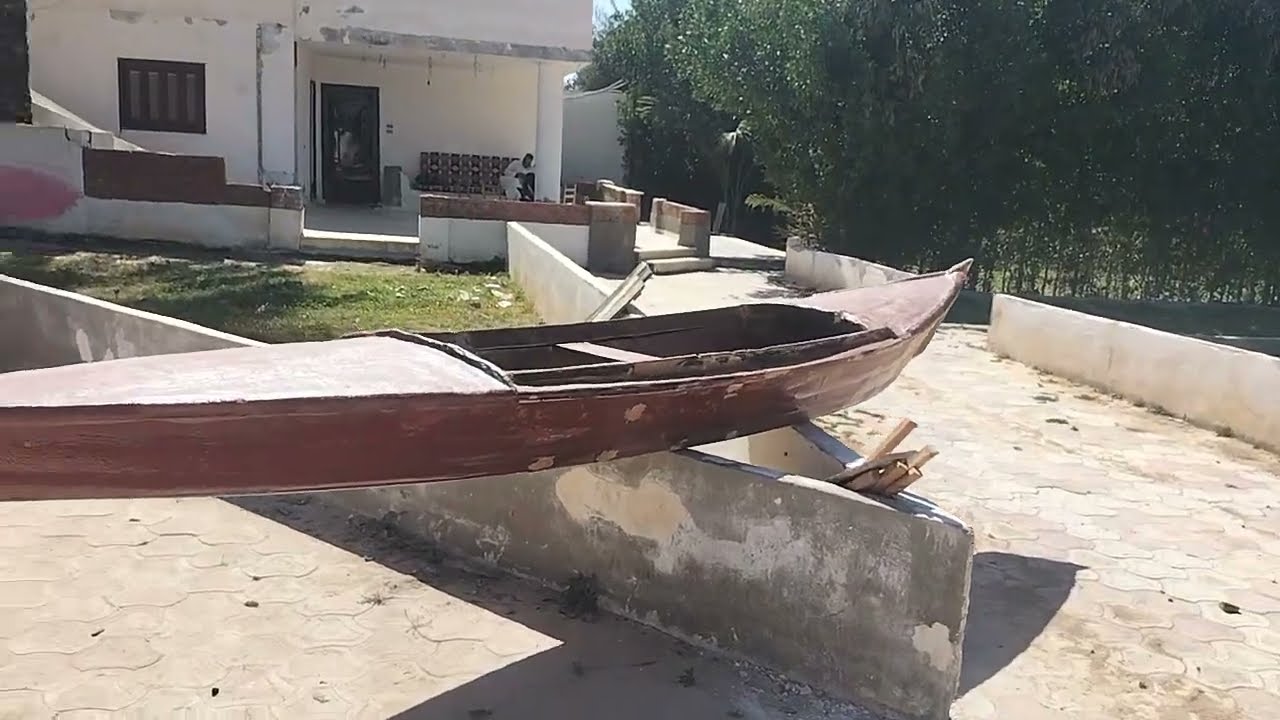 المزرعة مسجلة فدانين و8قراريط تصلح لمشروع انتاج حيوانى كاملة المرافق 01090091821تفاصيل داخل الفيديو