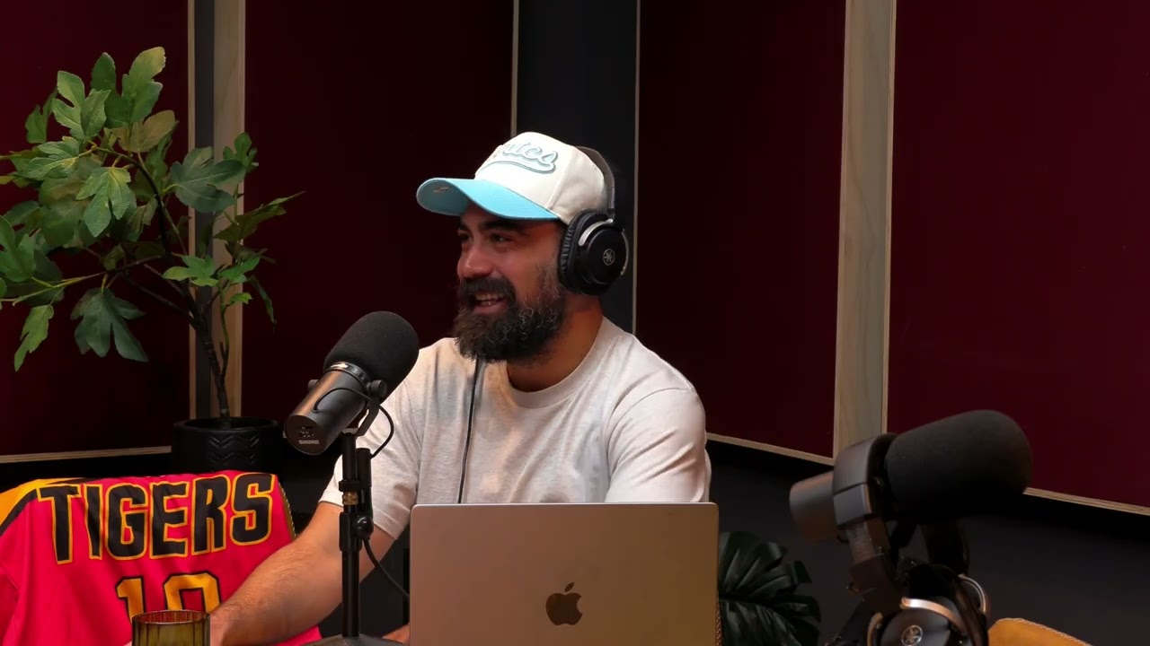 The Budgy Smugglers - Feb Week #3: Spiders, Sam Kerr, LIV Golf, AEW Grand Slam & More
