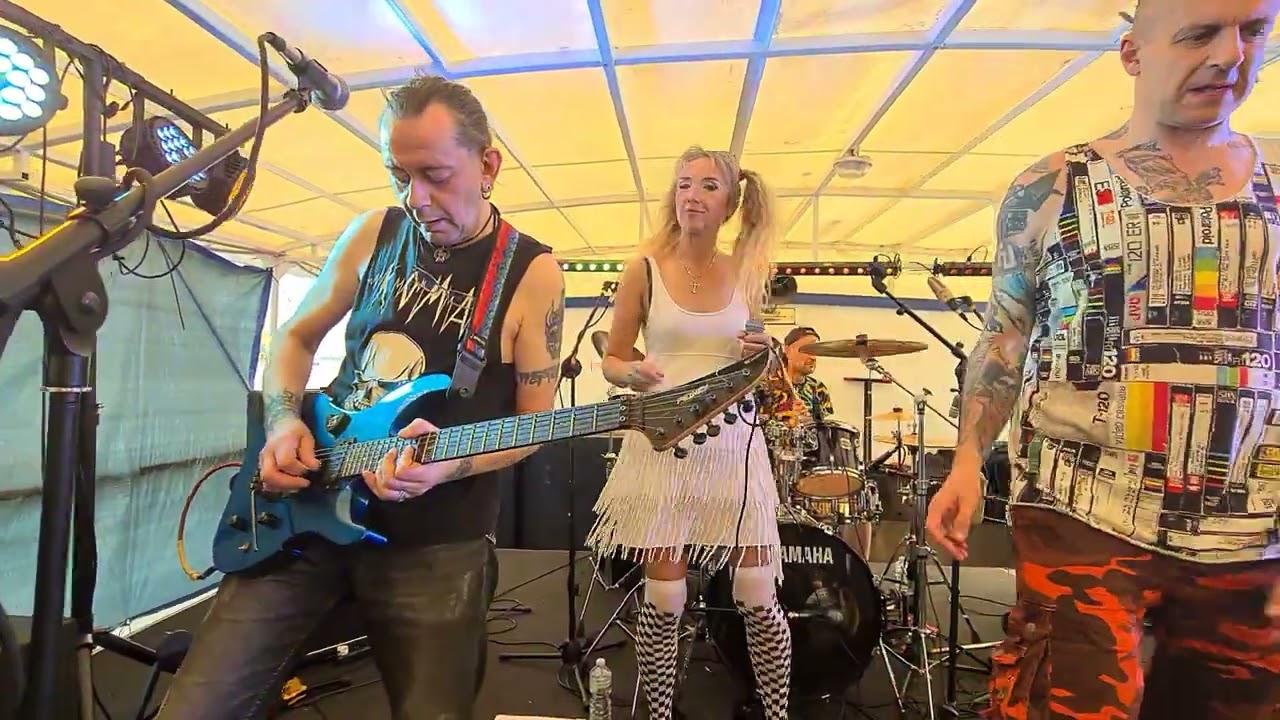 Бони Нем. Яблоки на снегу. Корабль 09.07.23