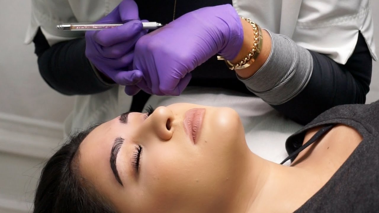 Microblading my EYEBROWS! | Semi Permanent Eyebrow Tattoo