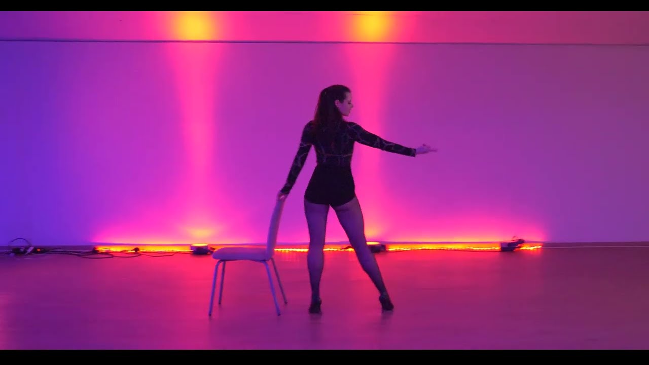 Welcome to Burlesque Cher | Chair Dance Express by Audrey Pellissier