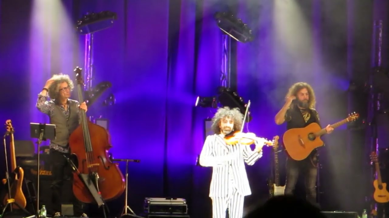 ARA MALIKIAN Pisando Flores. Palacio de Congresos de  Valencia.  26/12/2024