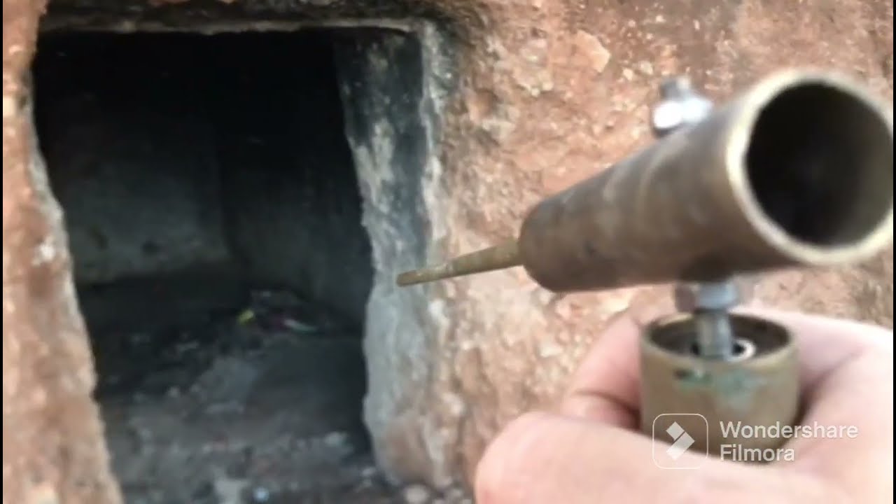 لحظة استخراج الدفين من مسكن يعود إلى حضارة قديمة//treaseure Hunter//gold//كنوز ودفائن