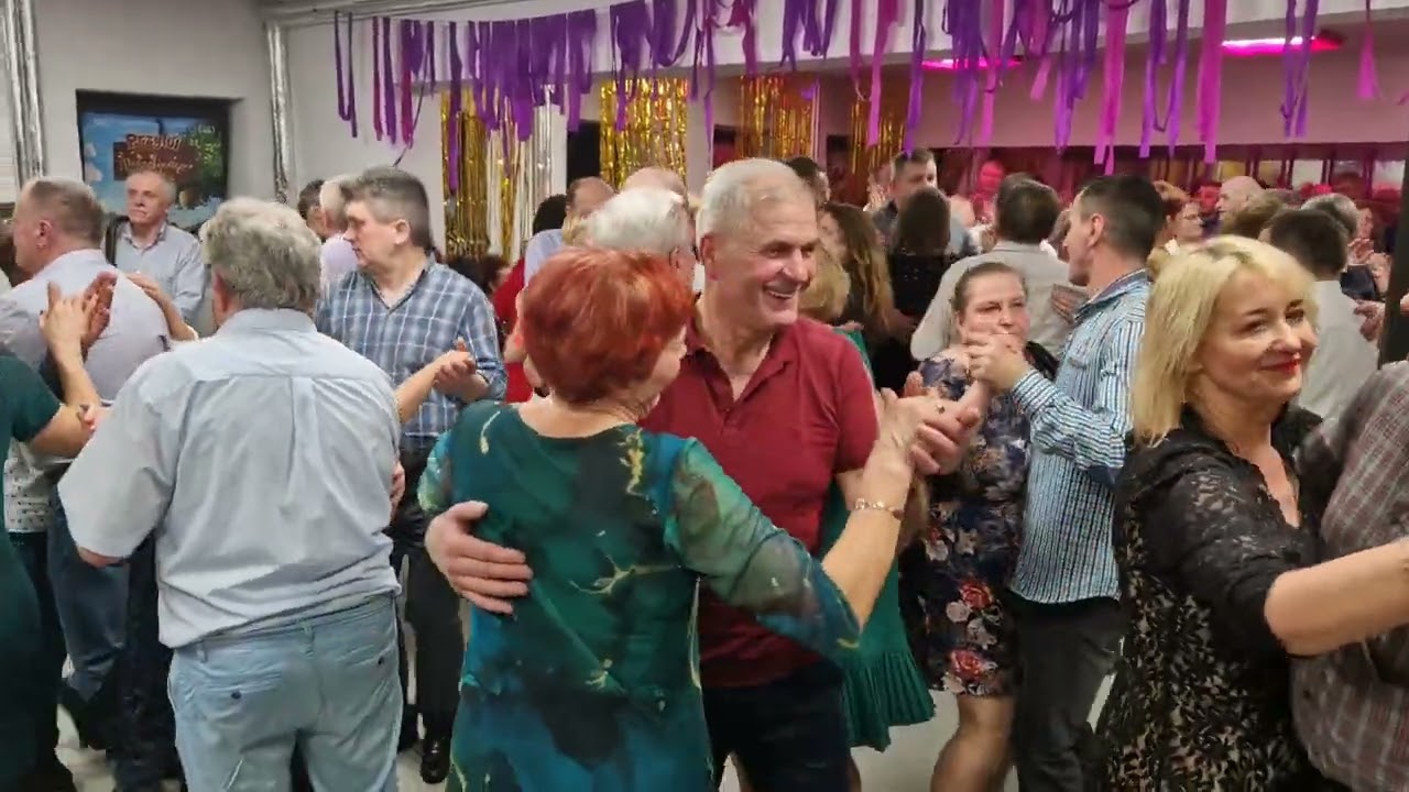 'Muzyk nocy' i można odpłynąć w tańcu - zabawa karnawałowa w Zwoleniu!