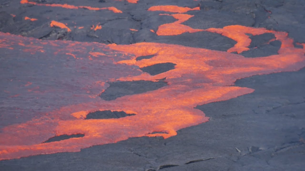 Icelandic Volcano Fagradalsfjall - Giant Extra Hot Lava Lake in Geldingadalir Renews Its Surface