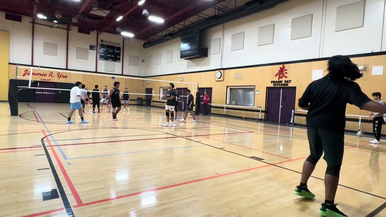 Block Clover Vs. Gold Diggers Game 3 (im ref?!?)