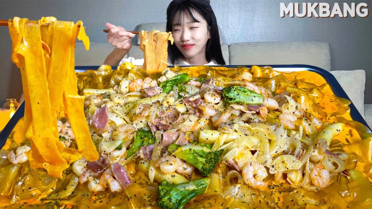 중국당면 10인분?🍝 직접 만든 매운 로제불닭납작당면 먹방(ft.떡, 새우, 베이컨 가득) Spicy Buldak Noodle Mukbang Eating Show