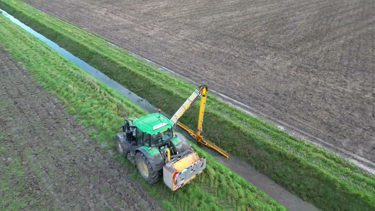 31 oktober 2023; Maaikorven van de slootbodem op Harrysfarm