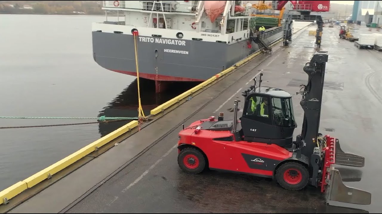 Schwerlaststapler im Hafeneinsatz [Anwenderbericht] - Linde Material Handling