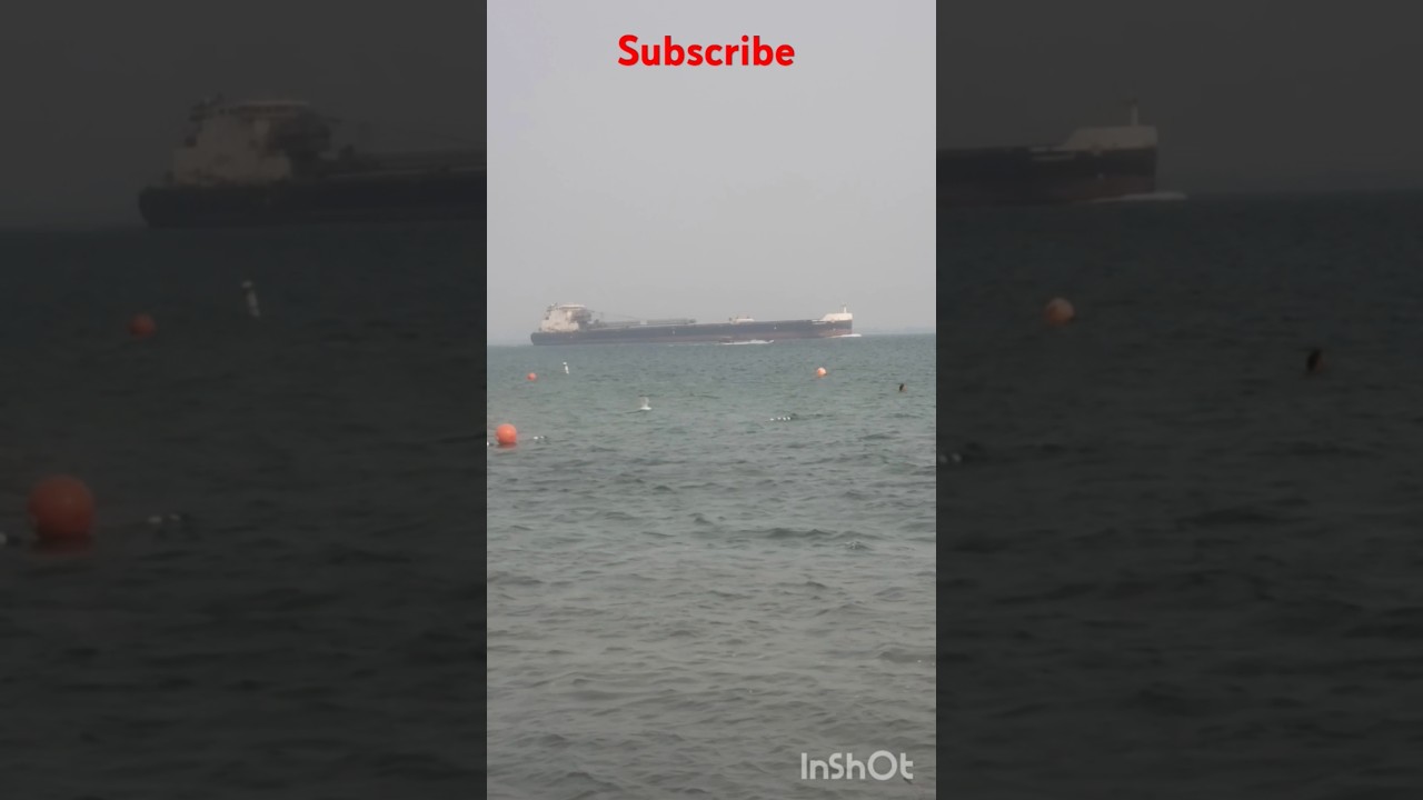 கனடா large ship 