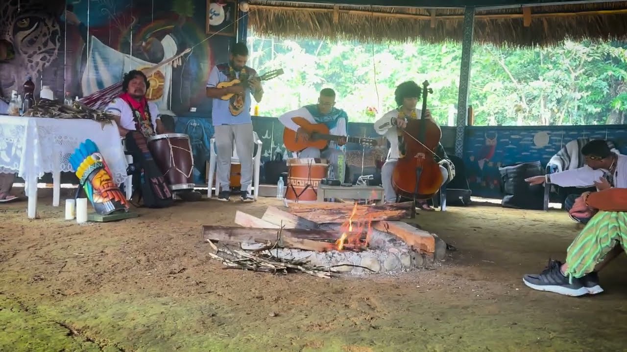 Cantando vivo cantando tomando mi yagecito - Retiro de semana santa en putumayo | Musica Medicina