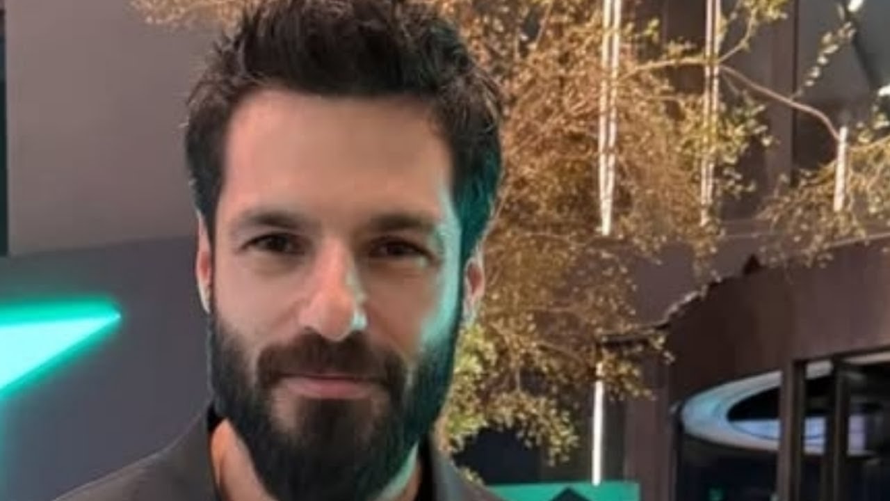 Özge Gürel Turkish Tv Series Actor Dolunay Serkan Çayoğlu