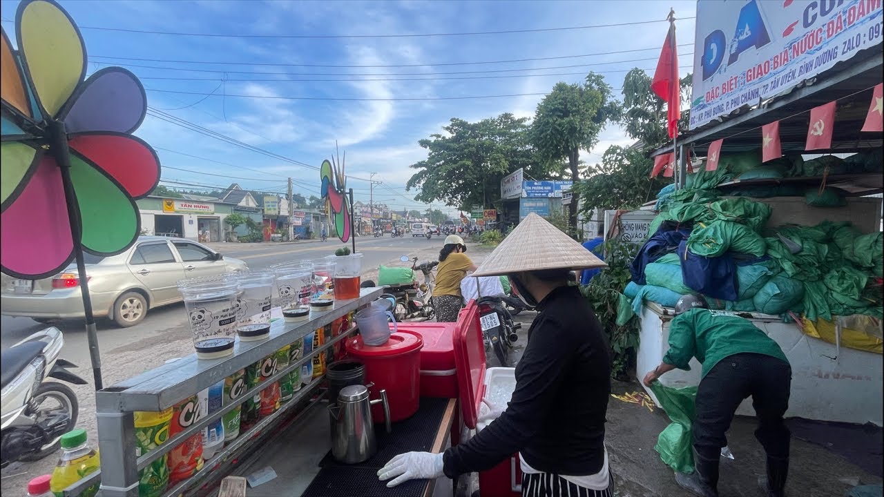 Ngày thần tài, mưa to quá..!