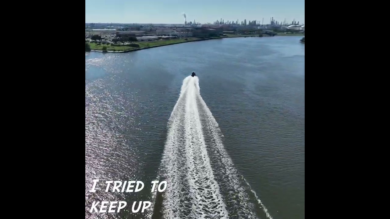 Police boat speeding through Ship Channel at almost 50 mph
